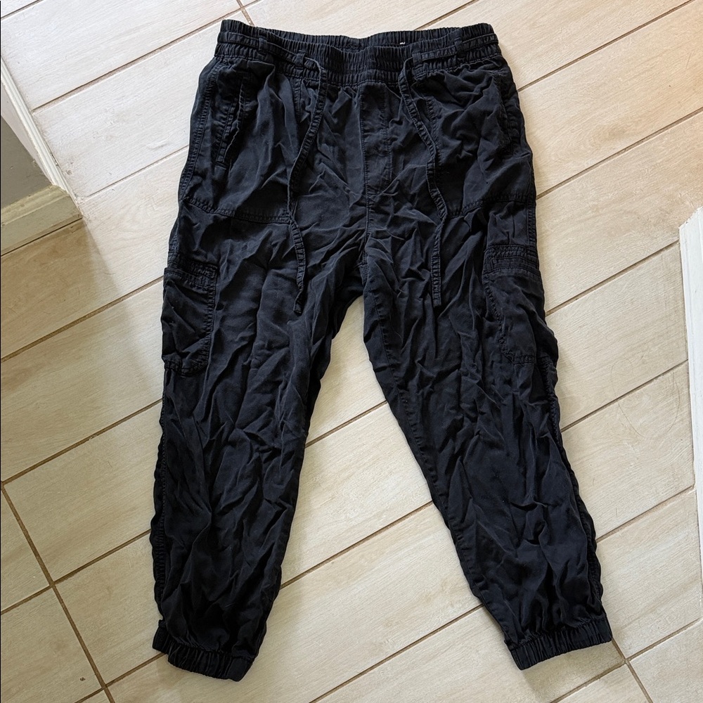 Women’s American eagle cargo pants